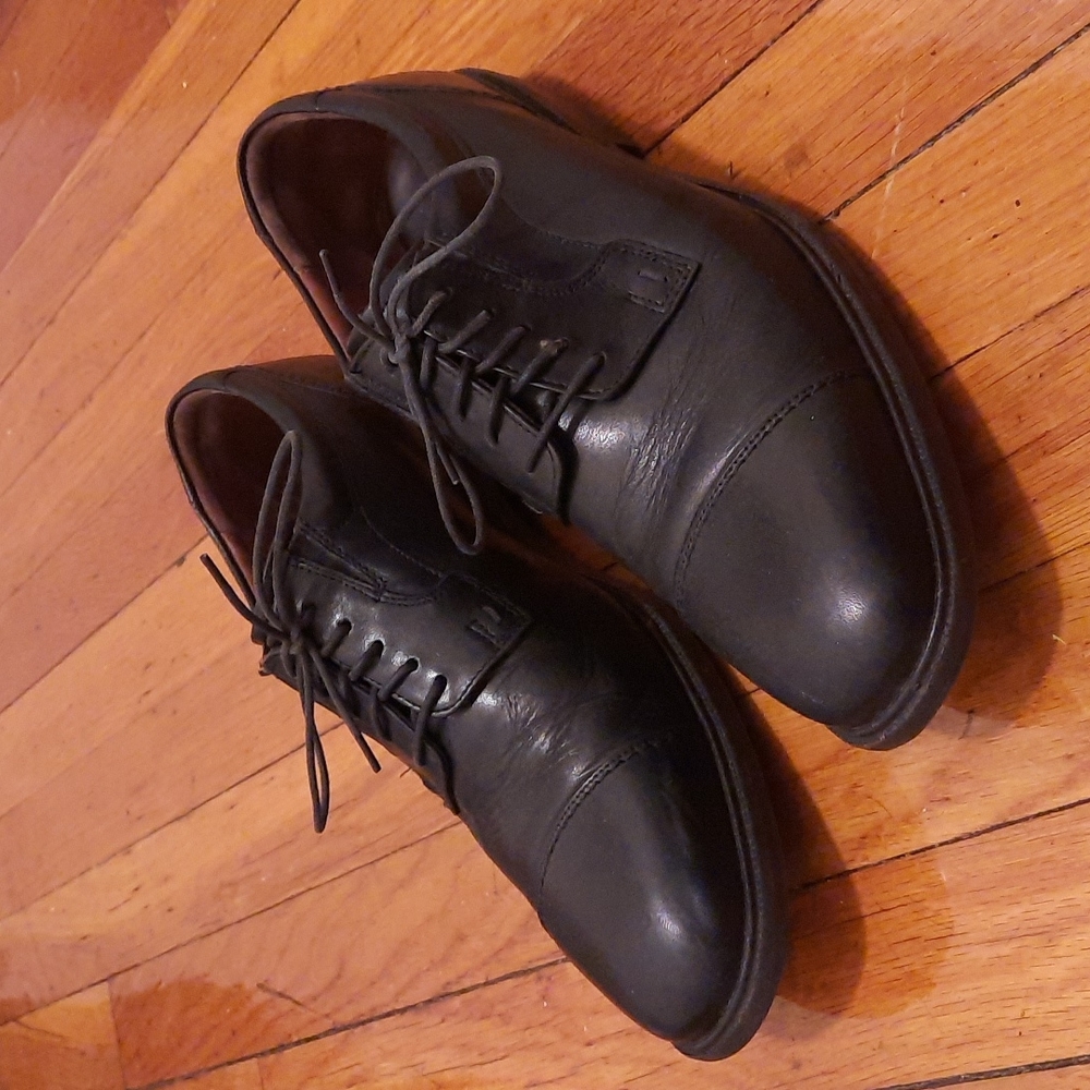Johston & Murphy Black Oxford Shoes